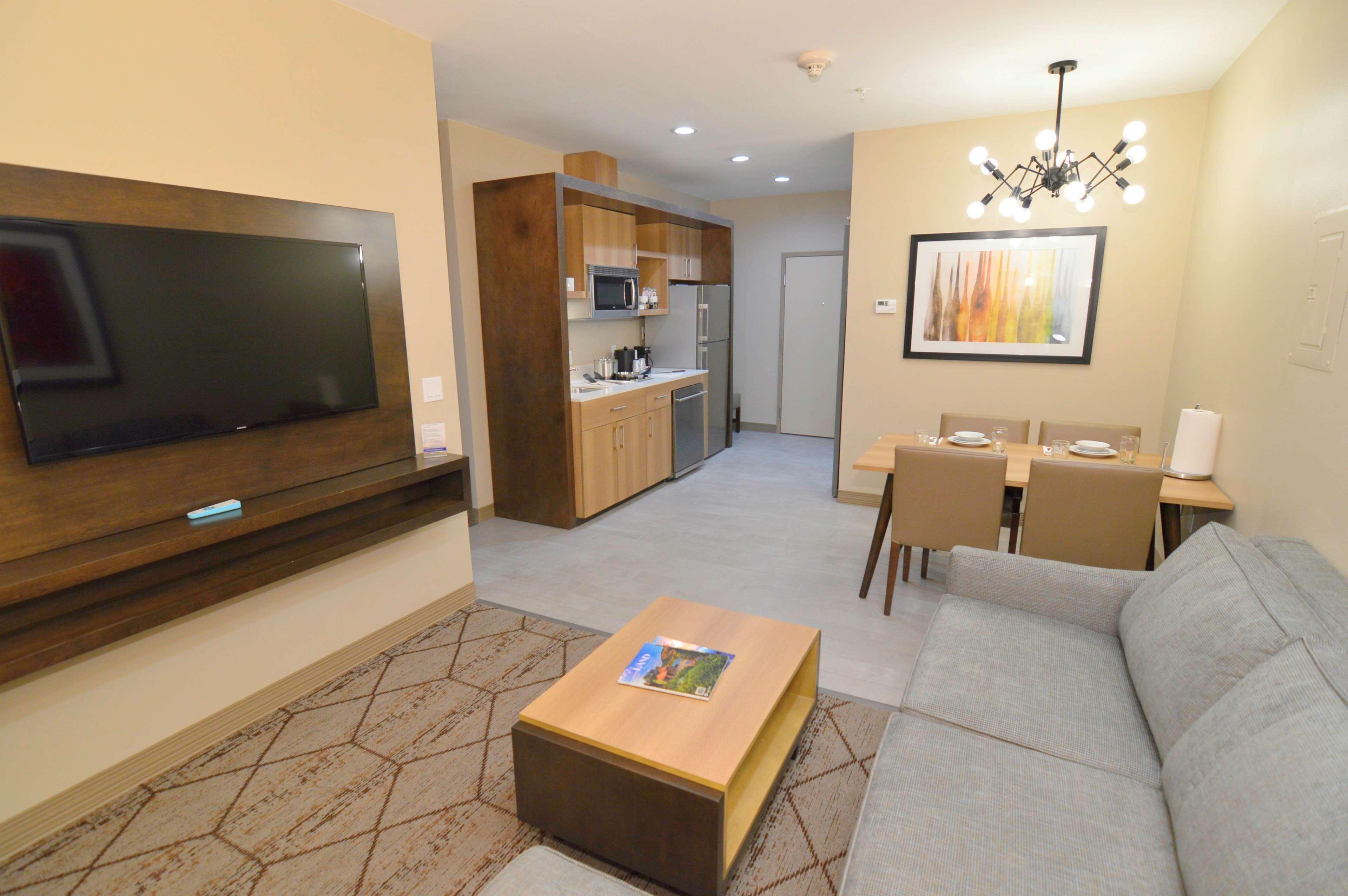 Best Western Plus Pleasanton Hotel Exterior foto